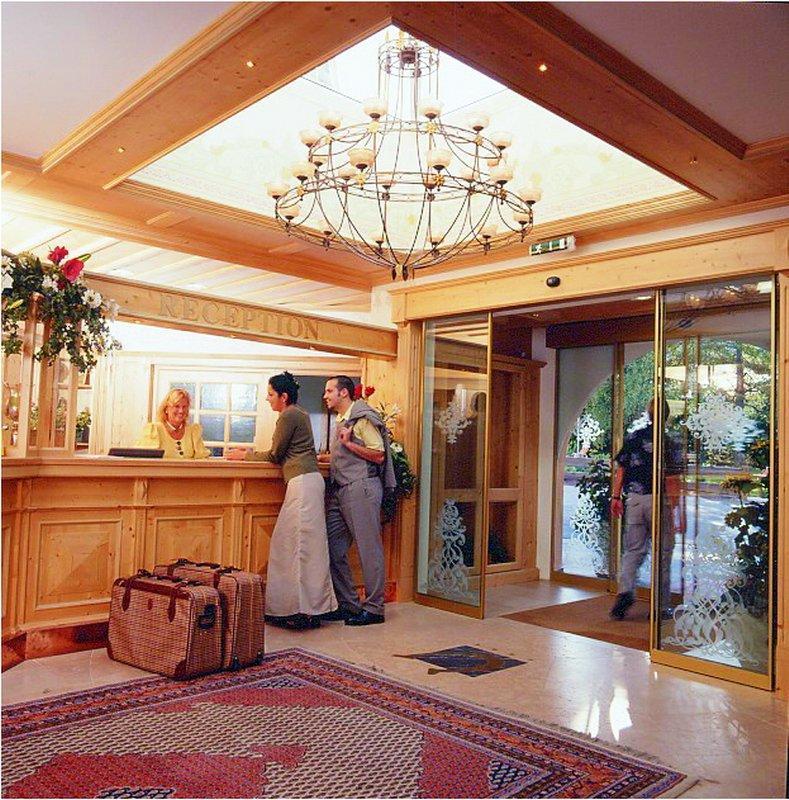 Hotel Residenz Hochland เซเฟลด์ อิน ทิโรล ภายนอก รูปภาพ