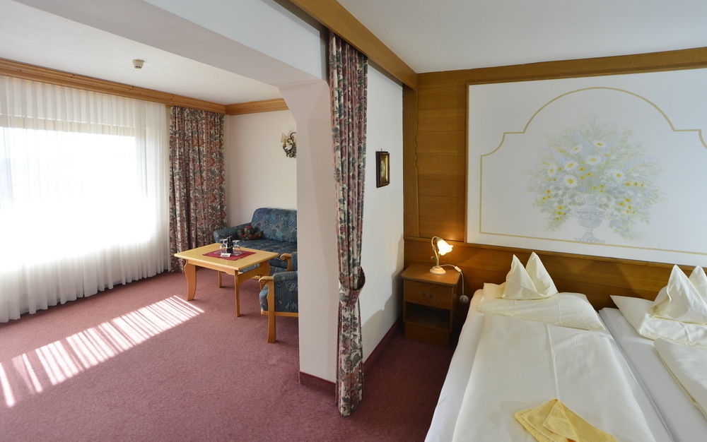 Hotel Residenz Hochland เซเฟลด์ อิน ทิโรล ภายนอก รูปภาพ