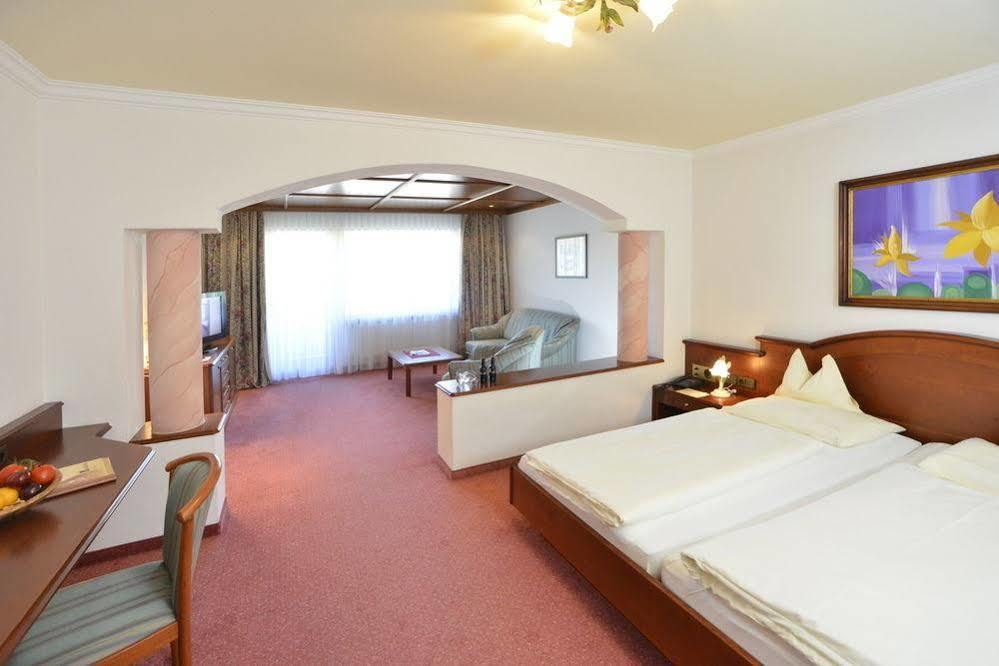 Hotel Residenz Hochland เซเฟลด์ อิน ทิโรล ภายนอก รูปภาพ