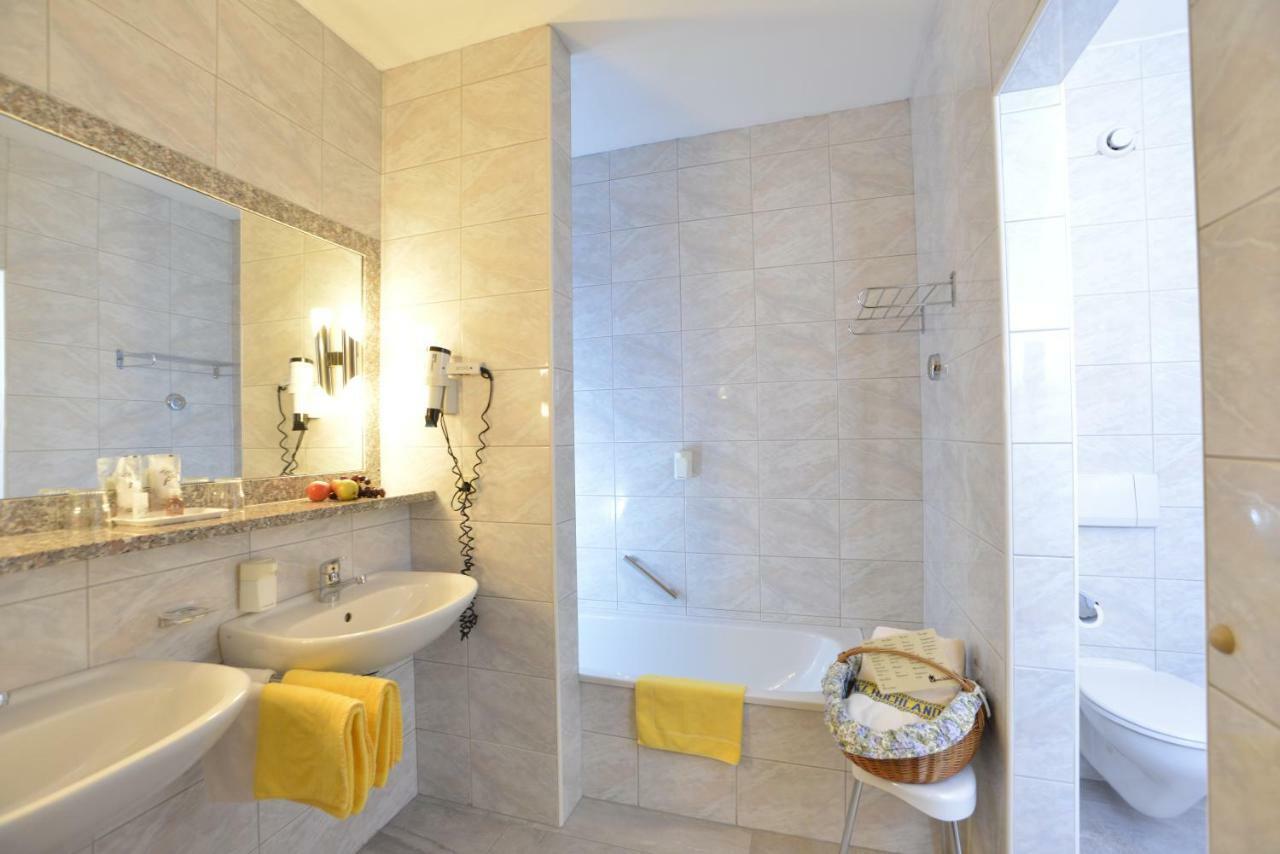 Hotel Residenz Hochland เซเฟลด์ อิน ทิโรล ภายนอก รูปภาพ